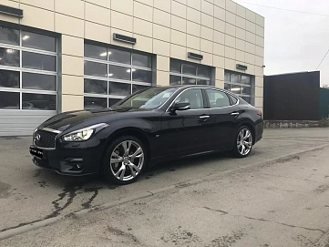 Infiniti Q70, 2015г, полный привод, автомат