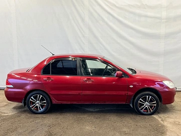 Mitsubishi Lancer, 2005г, передний привод, механика