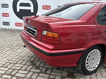 BMW 3 серии, 1992г., передний привод, механика