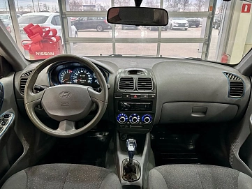 Hyundai Accent, 2008г, передний привод, механика