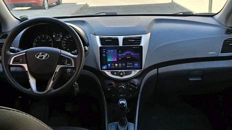 Hyundai Solaris, 2015г, передний привод, автомат