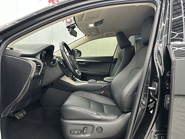 Lexus NX, 2021г, передний привод, вариатор