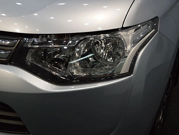 Mitsubishi Outlander, 2012г, полный привод, вариатор