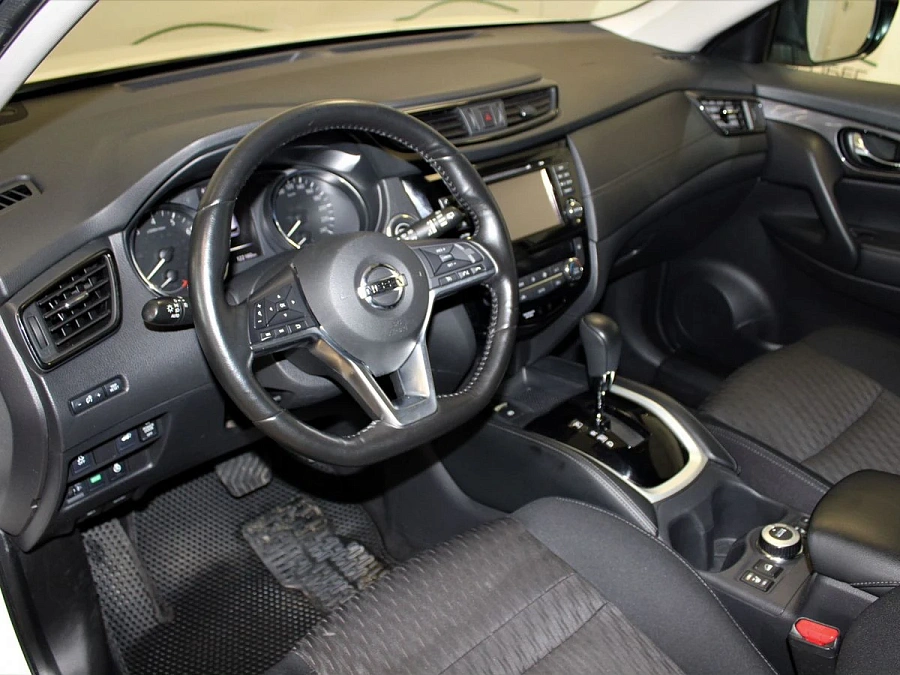 Nissan X-Trail, 2018г., передний привод, автомат