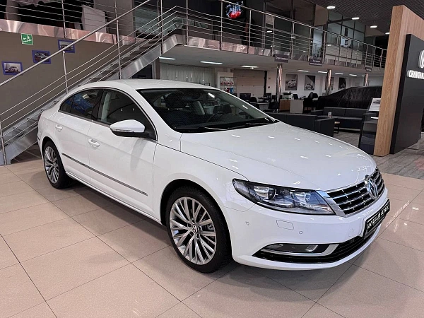Volkswagen Passat CC, 2012г., передний привод, робот
