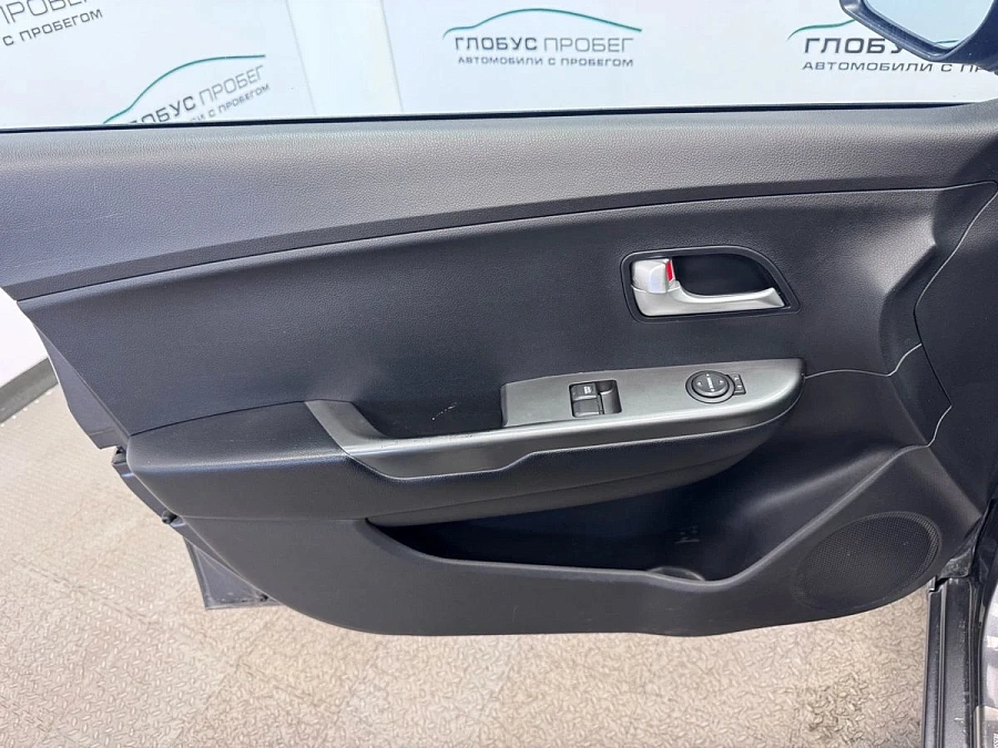 Kia Rio, 2013г., передний привод, механика