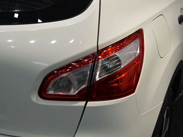 Nissan Qashqai, 2011г, передний привод, механика