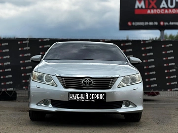 Toyota Camry, 2012г, передний привод, автомат
