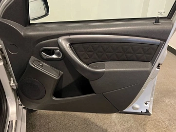 Renault Duster, 2016г, передний привод, автомат