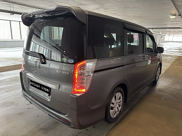 Honda Stepwgn, 2013г, передний привод, вариатор