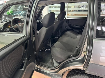 Chevrolet Niva, 2010г, полный привод, механика
