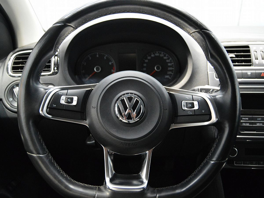Volkswagen Polo, 2020г., передний привод, автомат