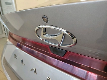 Hyundai Elantra, 2021г, передний привод, автомат