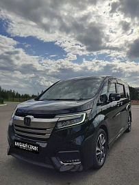 Honda Stepwgn, 2021г, передний привод, вариатор