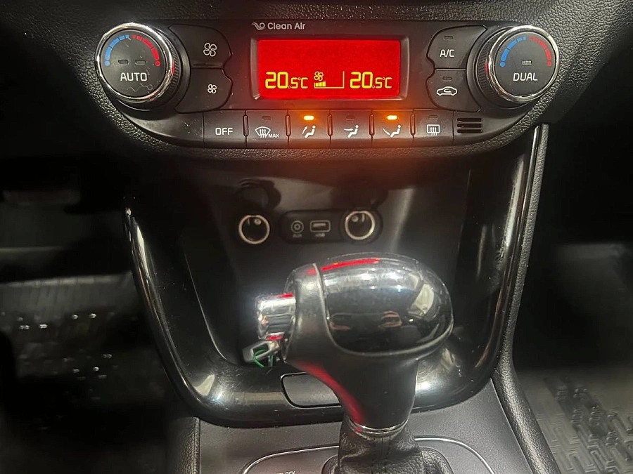 Kia Ceed, 2015г., передний привод, робот