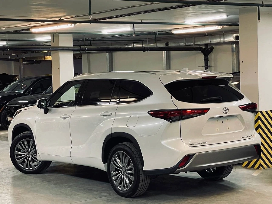 Toyota Highlander, 2025г., полный привод, автомат