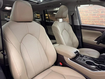 Toyota Highlander, 2025г, полный привод, автомат