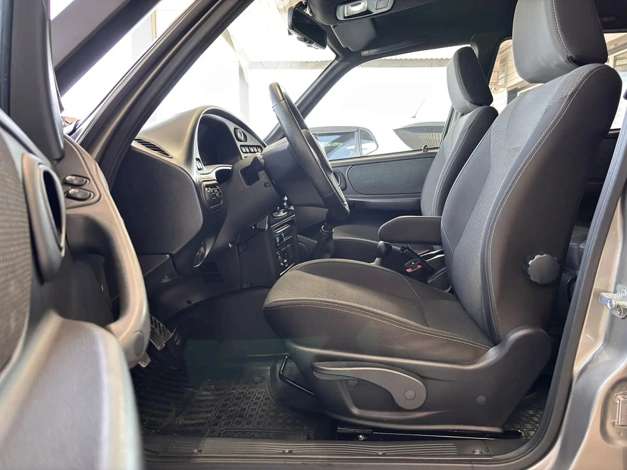 Chevrolet Niva, 2018г., полный привод, механика