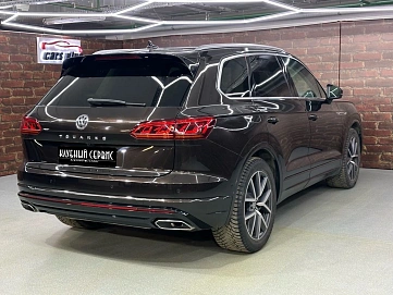 Volkswagen Touareg, 2019г, полный привод, автомат