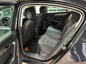 Volkswagen Passat, 2011г, передний привод, робот