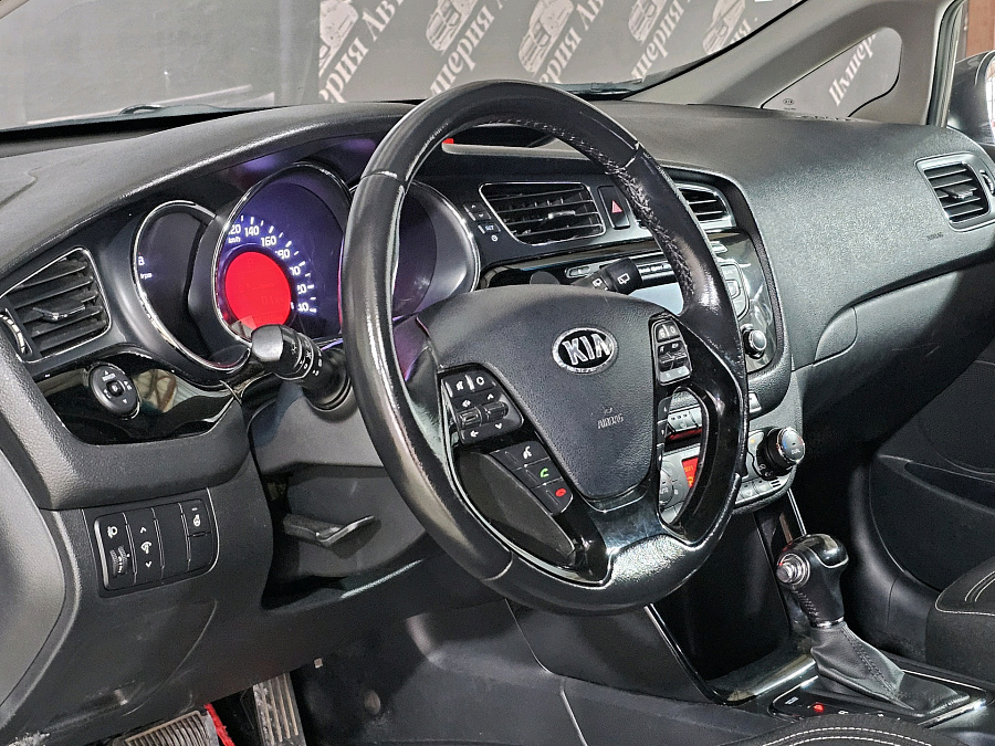 Kia Ceed, 2012г., передний привод, автомат