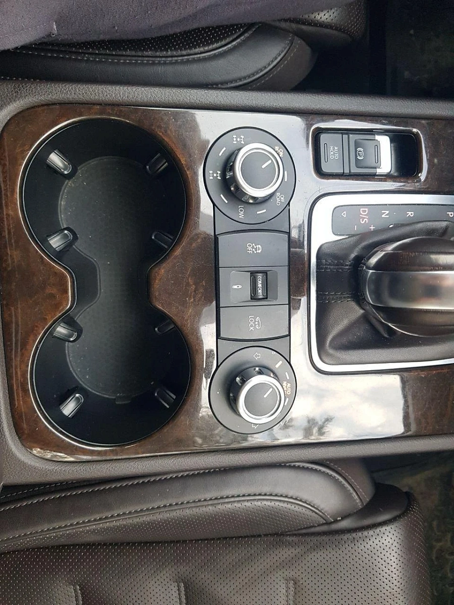 Volkswagen Touareg, 2013г., полный привод, автомат