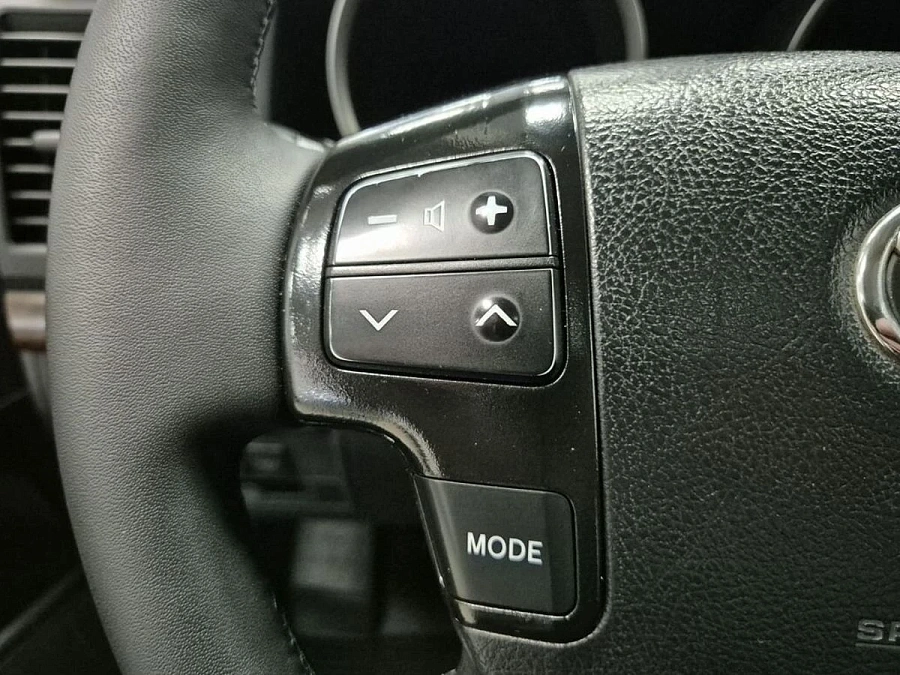 Toyota Land Cruiser, 2011г., полный привод, автомат