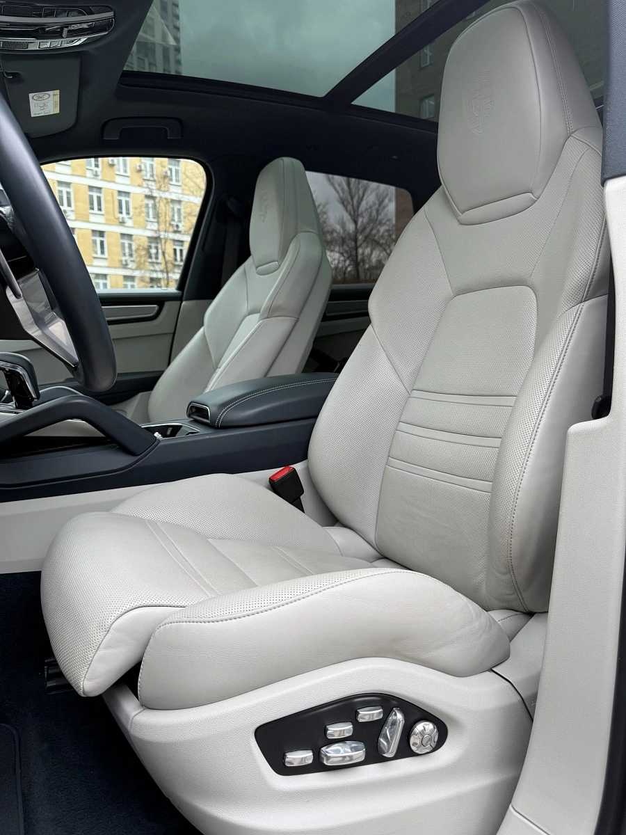 Porsche Cayenne, 2021г., полный привод, автомат