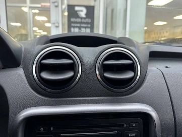 Renault Duster, 2013г, передний привод, автомат