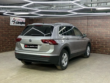 Volkswagen Tiguan, 2018г, полный привод, робот