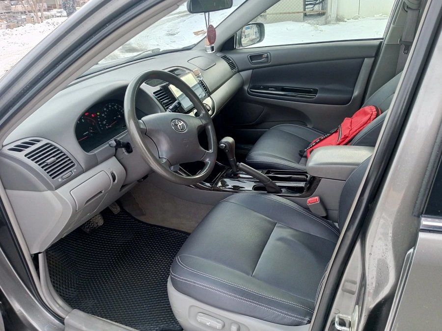 Toyota Camry, 2003г., передний привод, автомат