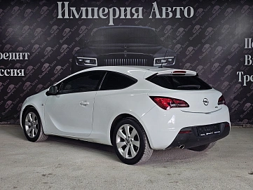 Opel , 2012г., передний привод, автомат
