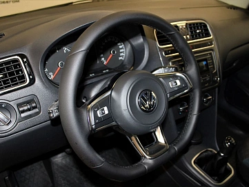 Volkswagen Polo, 2019г, передний привод, механика