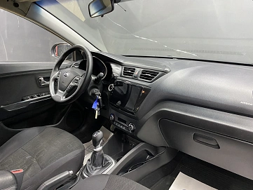 Kia Rio, 2015г, передний привод, механика