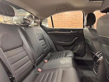 Skoda Superb, 2025г, передний привод, робот