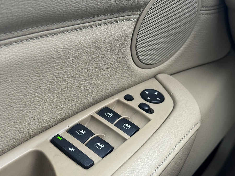 BMW X5, 2010г., передний привод, автомат