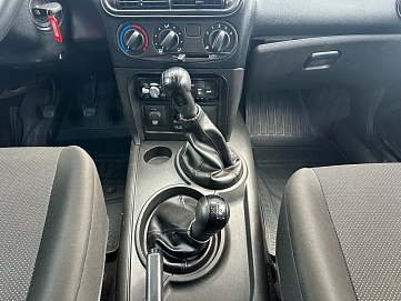 Chevrolet Niva, 2015г, полный привод, механика