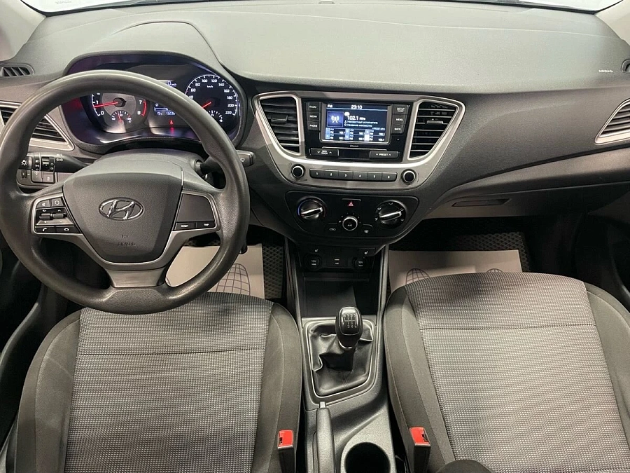Hyundai Solaris, 2020г., передний привод, механика