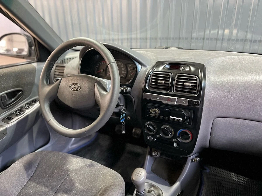 Hyundai Accent, 2006г., передний привод, механика