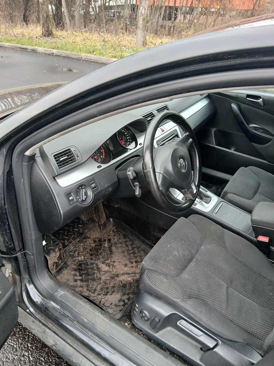 Volkswagen Passat, 2010г., передний привод, робот