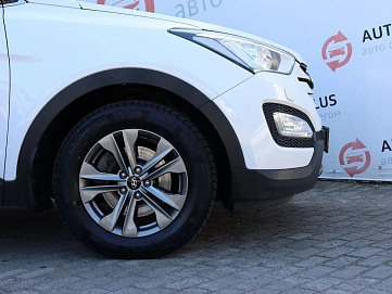 Hyundai Santa Fe, 2015г, полный привод, автомат