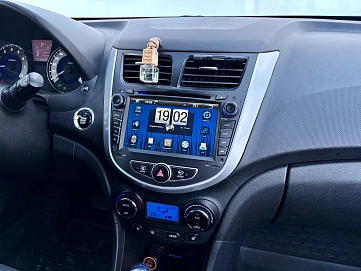 Hyundai Solaris, 2012г., передний привод, автомат