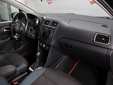 Volkswagen Polo, 2019г, передний привод, автомат