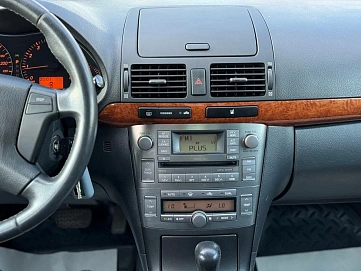 Toyota Avensis, 2008г, передний привод, автомат