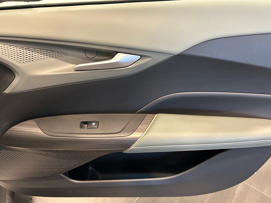 Changan Lamore, 2023г., передний привод, автомат