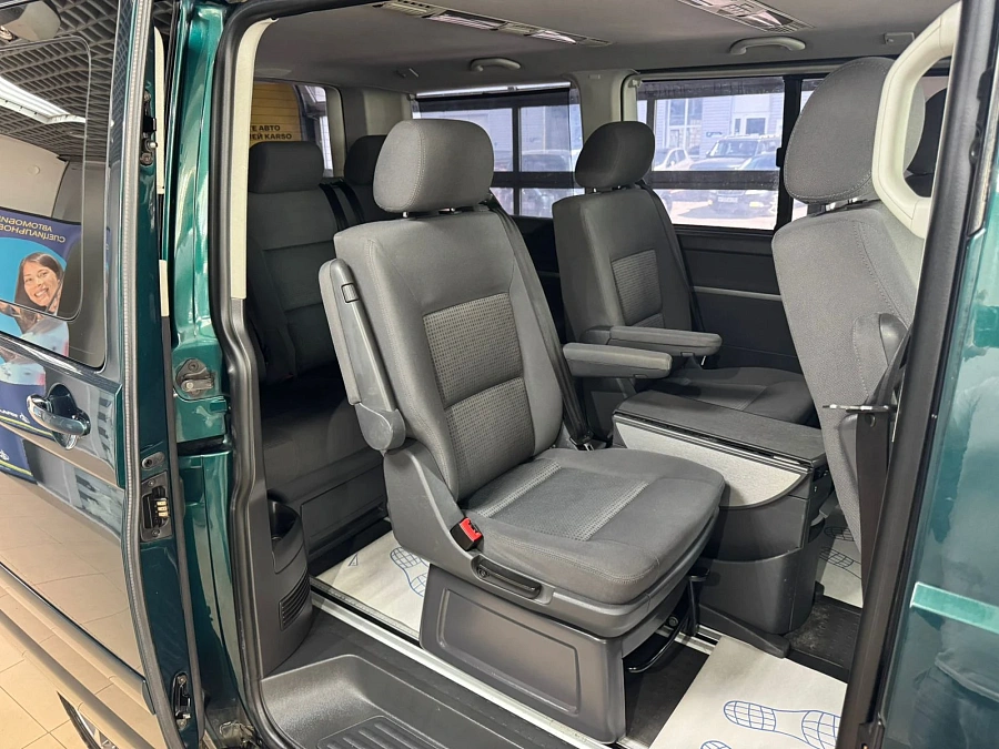 Volkswagen Multivan, 2003г., передний привод, механика