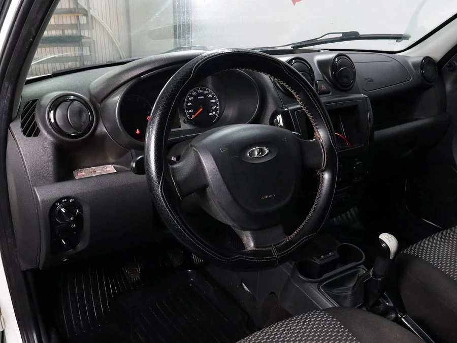 Lada (ВАЗ) Granta, 2016г., передний привод, механика