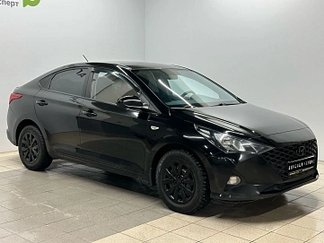 Hyundai Solaris, 2021г, передний привод, автомат