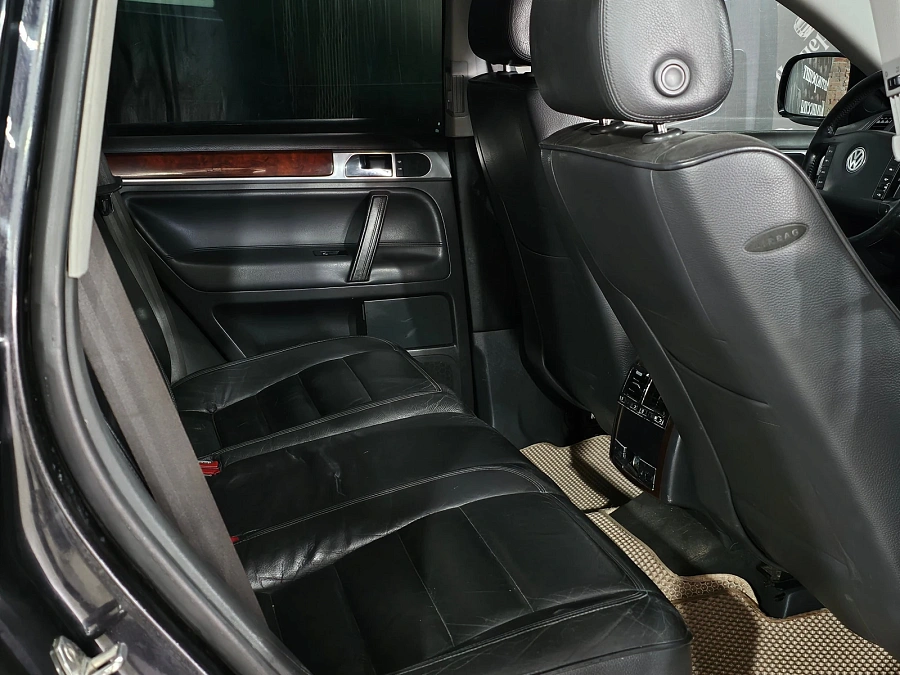 Volkswagen Touareg, 2005г., полный привод, автомат