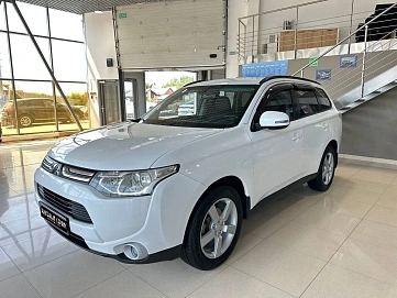 Mitsubishi Outlander, 2012г, полный привод, вариатор